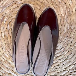 Beklina Clogs wedge square toe burgundy US8